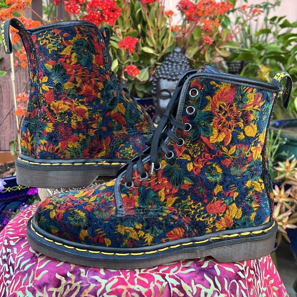 🏴󠁧󠁢󠁥󠁮󠁧󠁿 Super Rare England Vintage Velvet Floral Dr. Martens Boots UK 6 - Picture 12 of 16